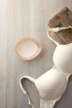 Amoena Teilprothese Balance Natura Thin Oval -Mode Dessous Geschäft Amoena Teilprothese Balance Natura TO 227 03 1280x1280