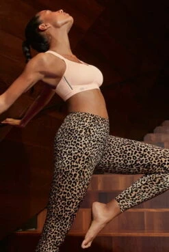 Sport-BH Dynamix Star -Mode Dessous Geschäft Anita Care DynamiX Star Sport BH 5537 107 smart rose 04 1280x1280