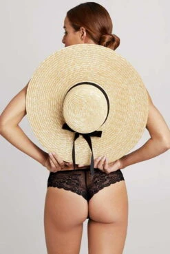 Rosa Faia Shorty Antonia