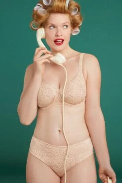 Rosa Faia Taillenslip Joy -Mode Dessous Geschäft Rosa Faia Taillenslip Joy 1360 107 smart rose 03 1280x1280